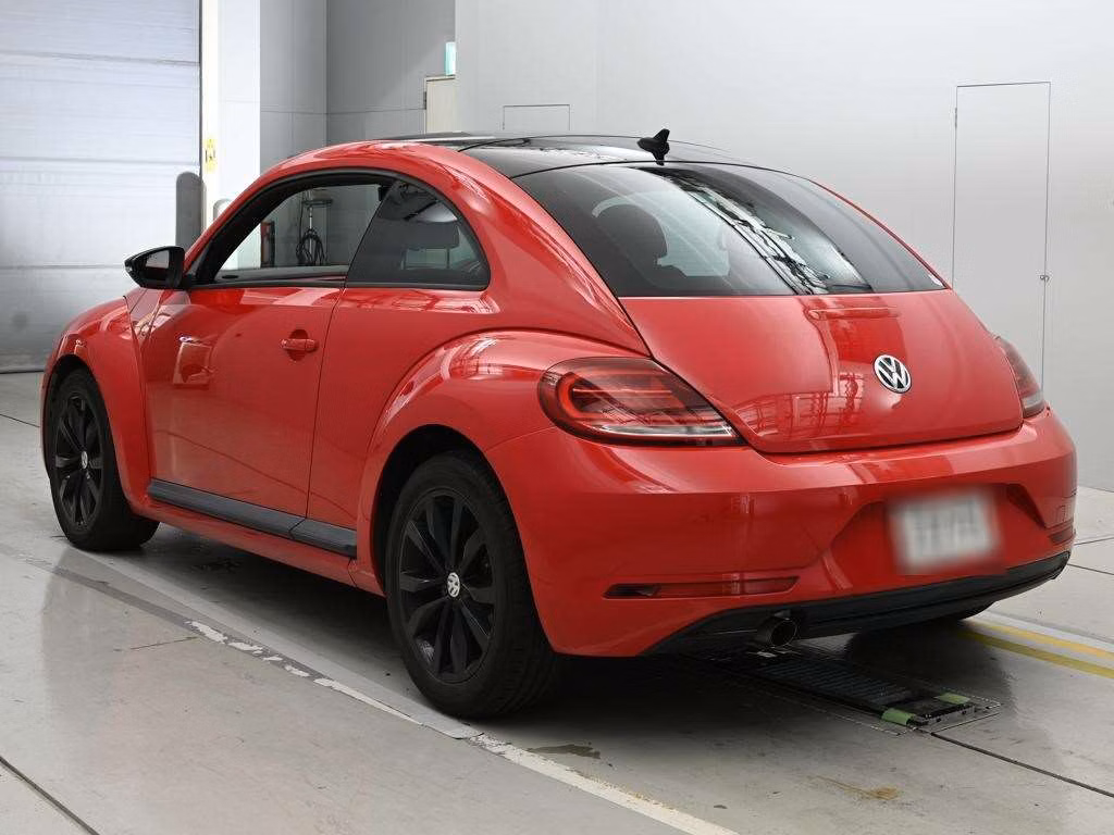 VOLKSWAGEN BEETLE
