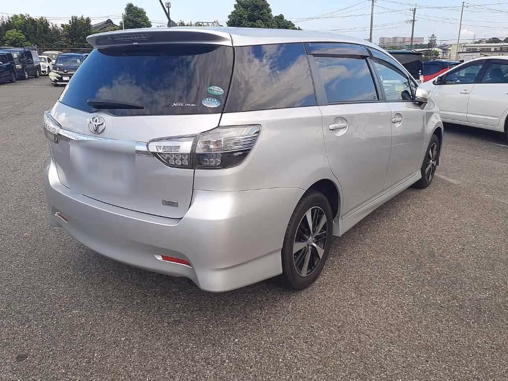 TOYOTA WISH
