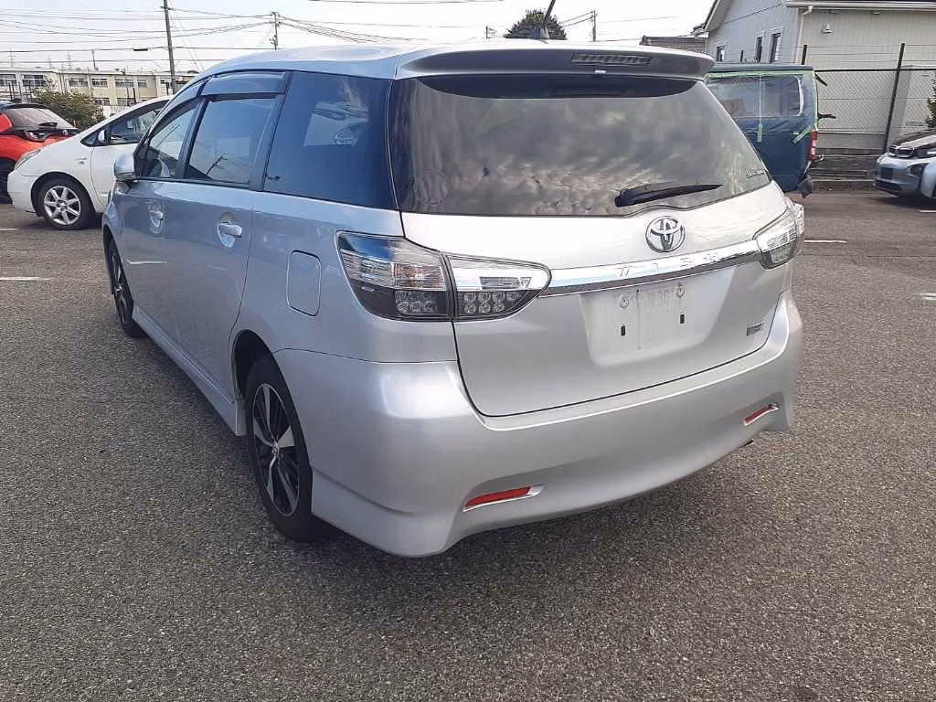 TOYOTA WISH