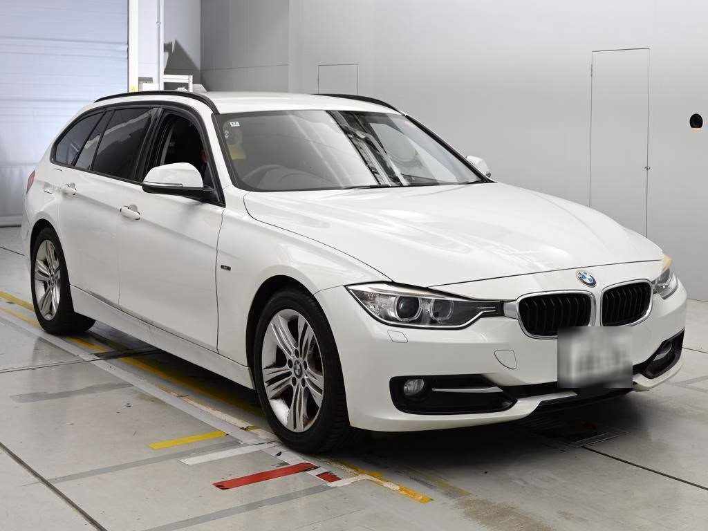 BMW 3-SERIES
