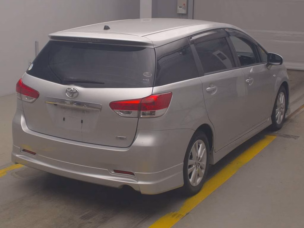 TOYOTA WISH