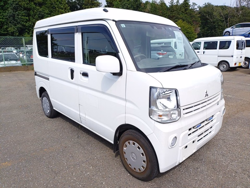 MITSUBISHI MINICAB