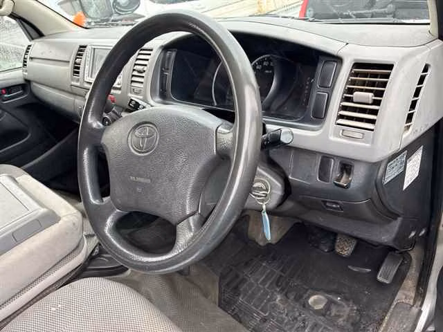 TOYOTA REGIUS ACE