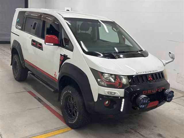 MITSUBISHI DELICA D:5