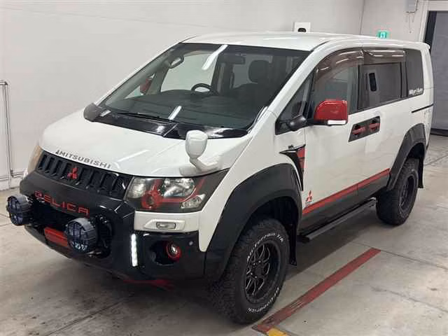 MITSUBISHI DELICA D:5
