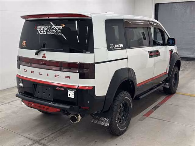 MITSUBISHI DELICA D:5