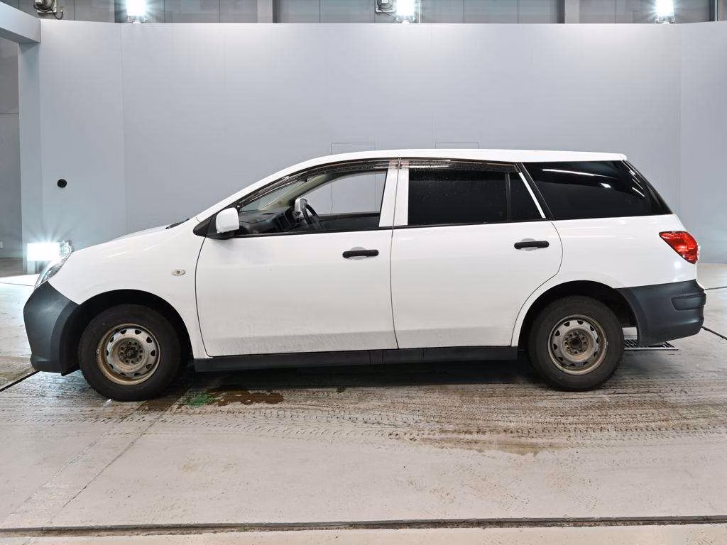 NISSAN AD