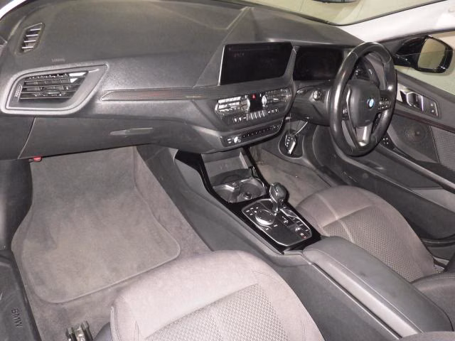 BMW 1-SERIES