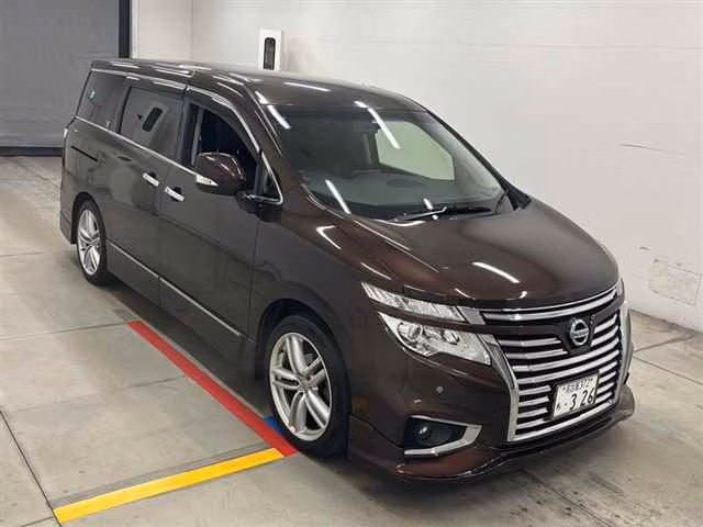 NISSAN ELGRAND