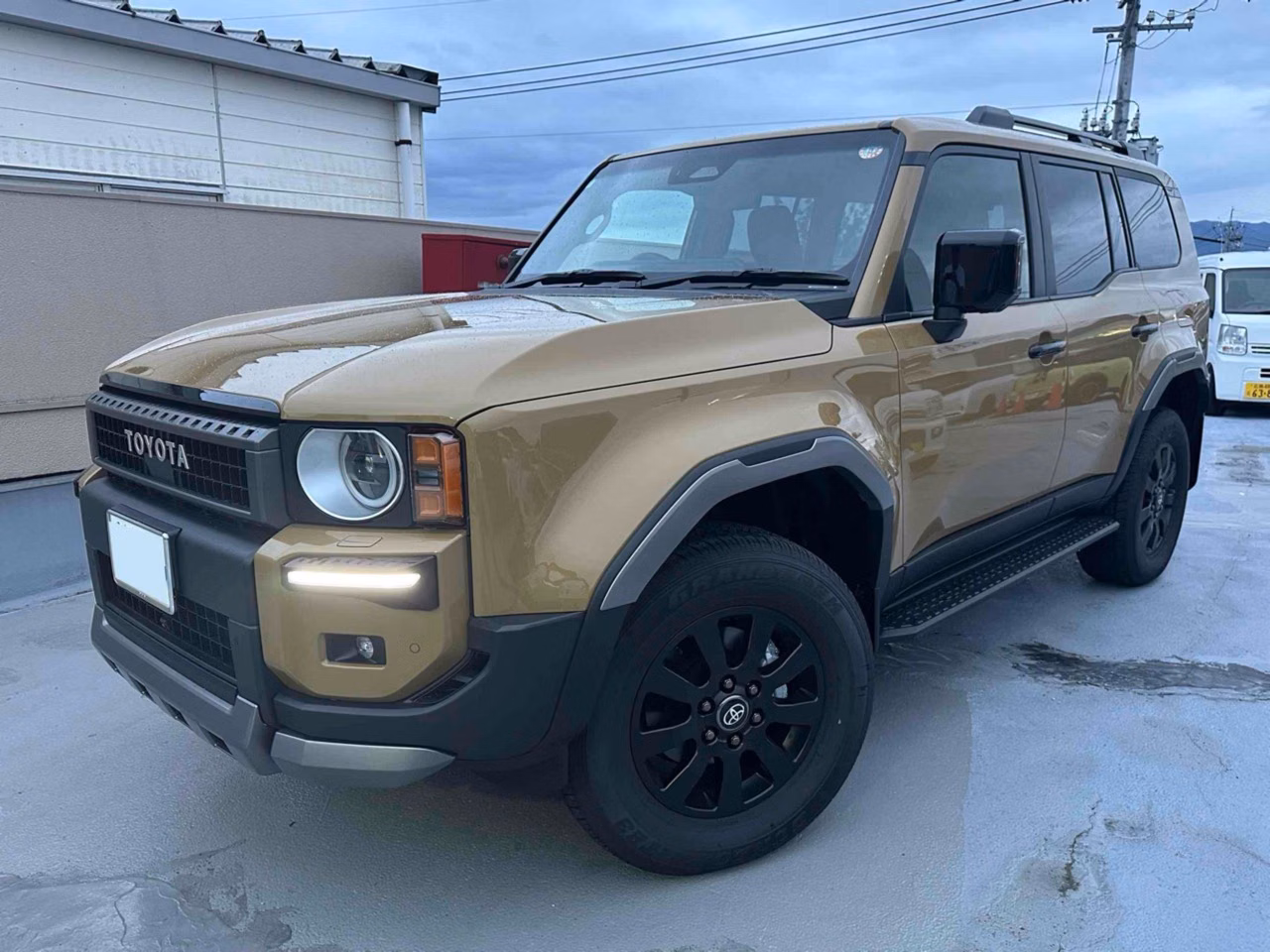 TOYOTA LAND CRUISER PRADO