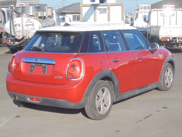 MINI HATCH