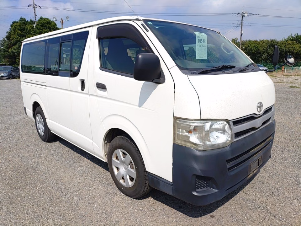 TOYOTA REGIUS ACE