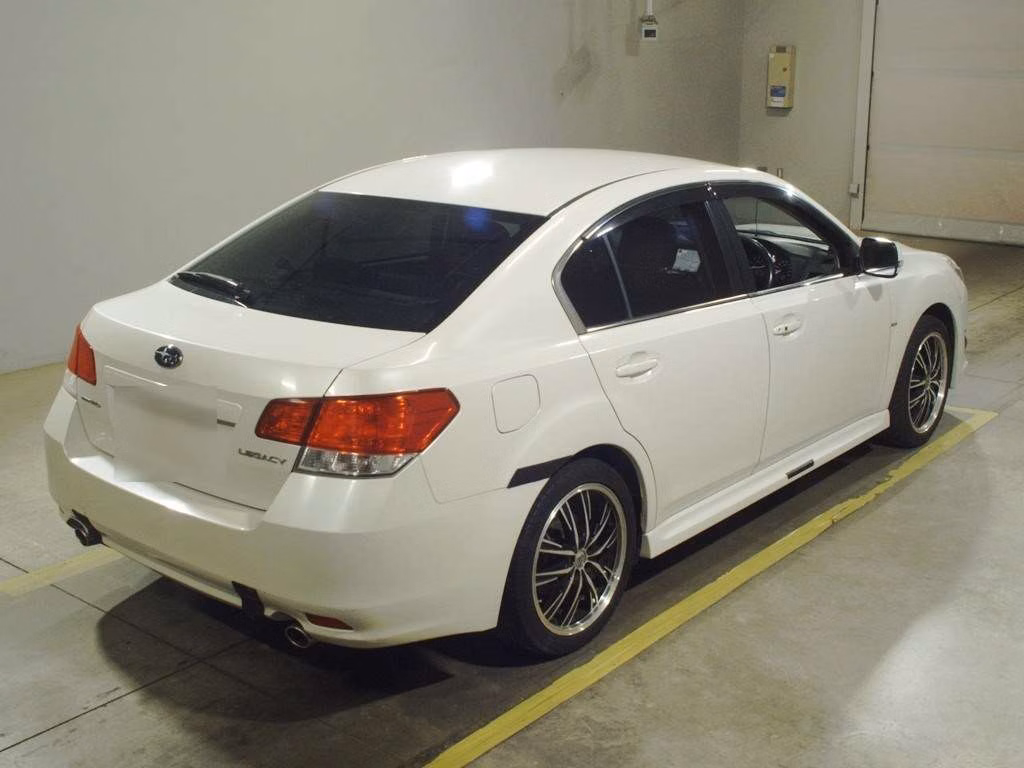 SUBARU LEGACY B4