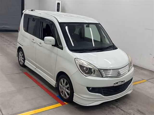MITSUBISHI DELICA D:2