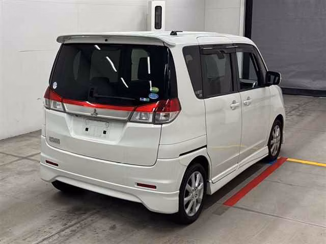 MITSUBISHI DELICA D:2
