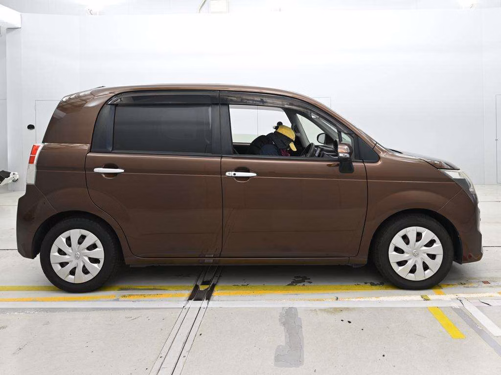 TOYOTA SPADE
