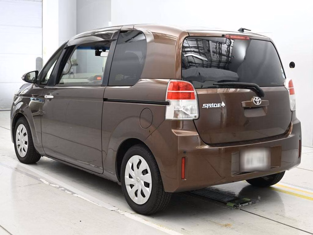 TOYOTA SPADE