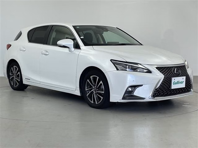 Lexus CT200h