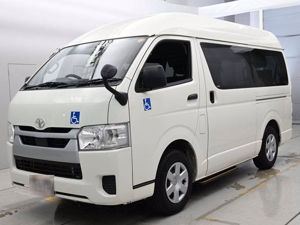 TOYOTA REGIUS ACE