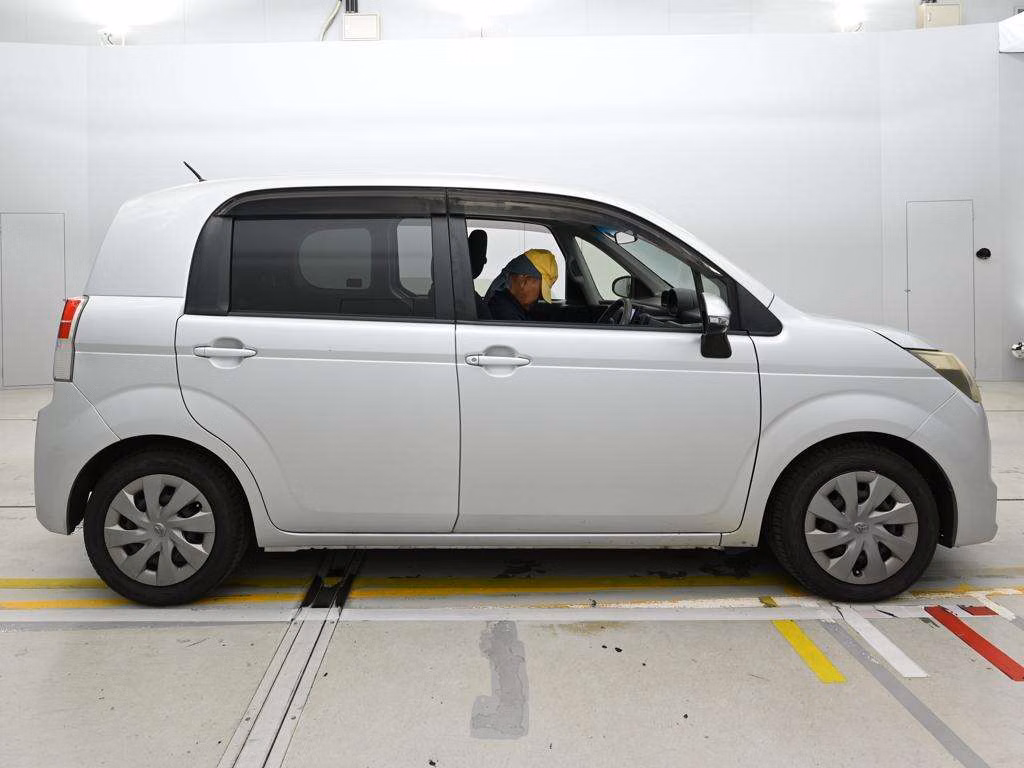 TOYOTA SPADE