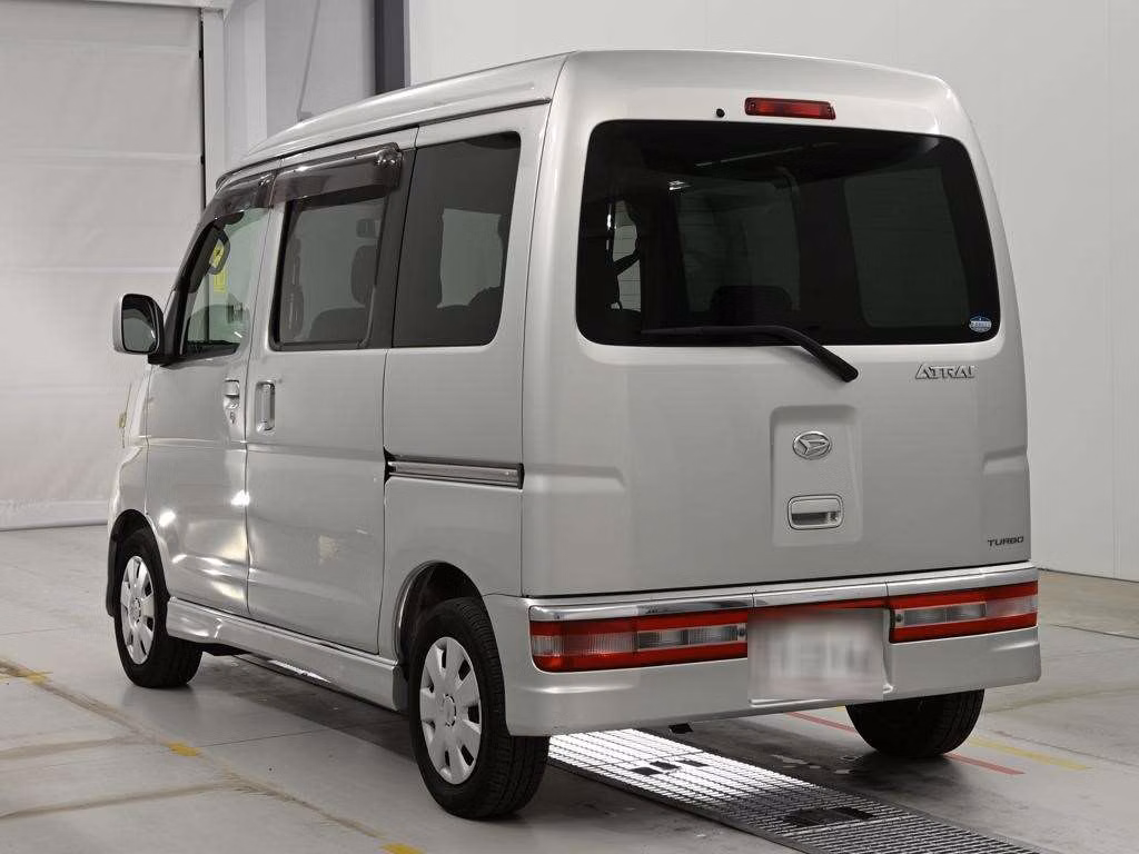 DAIHATSU ATRAI