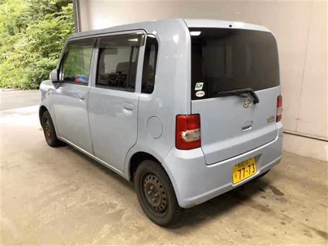 DAIHATSU MOVE CONTE