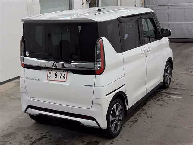 MITSUBISHI EK SPACE