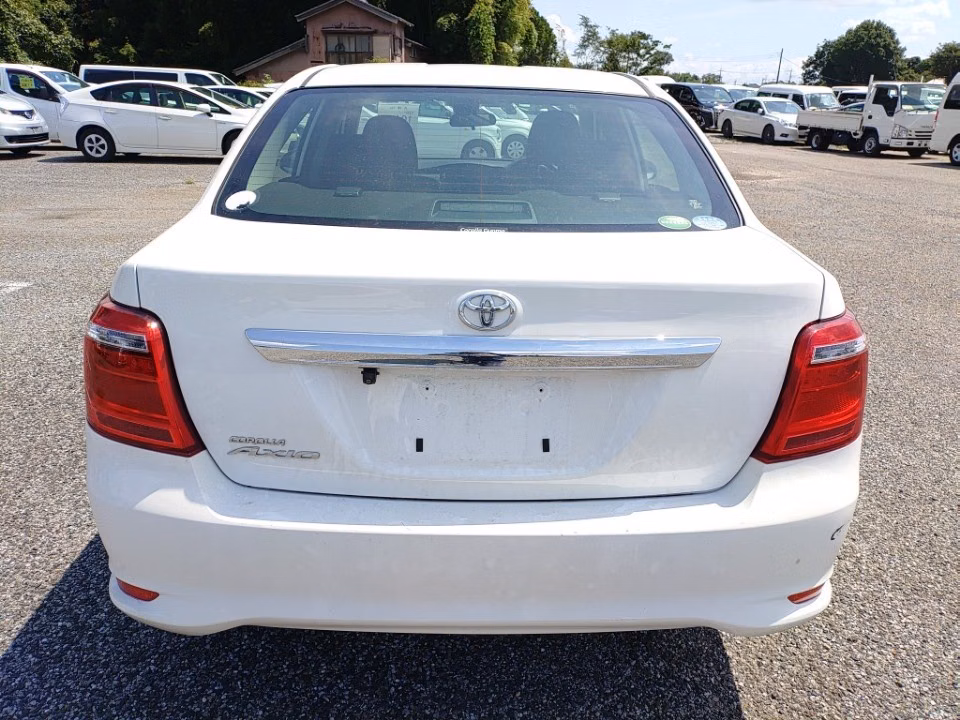 TOYOTA COROLLA AXIO