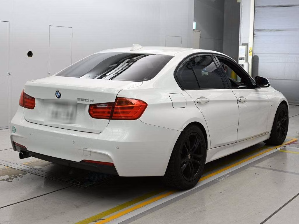 BMW 3-SERIES