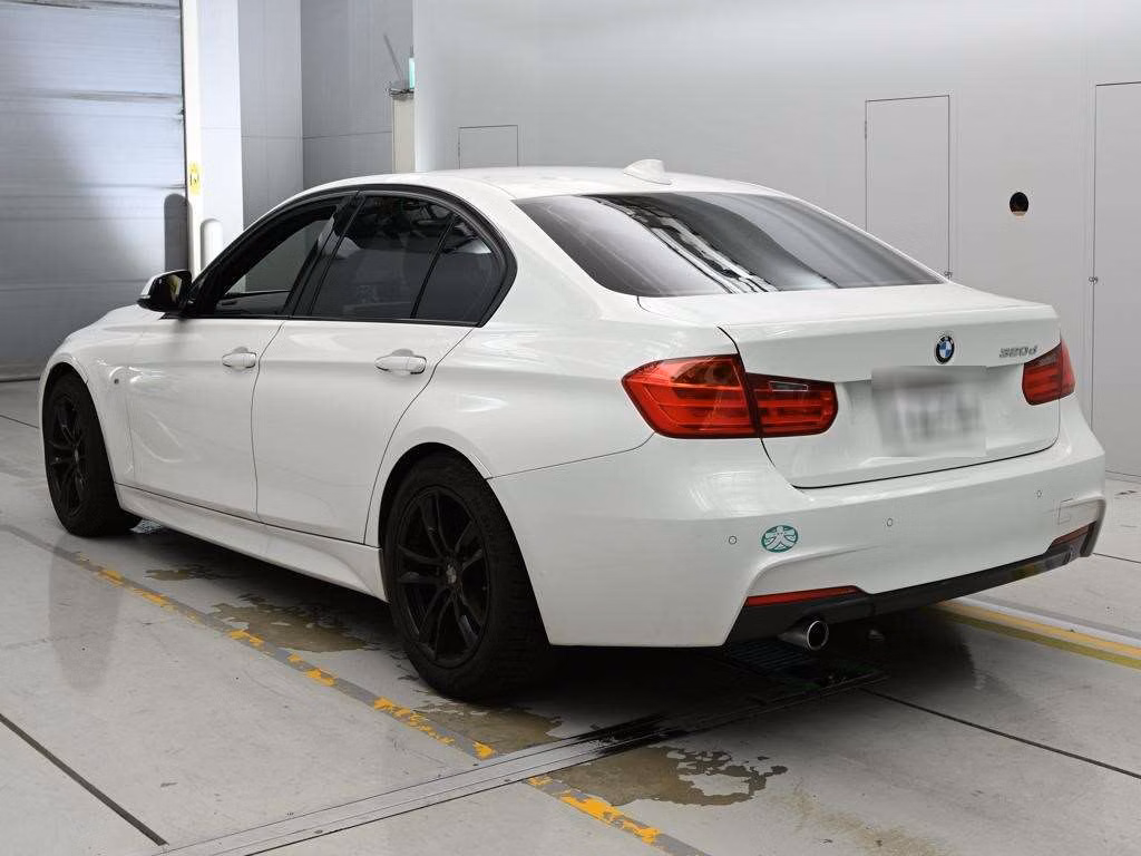 BMW 3-SERIES