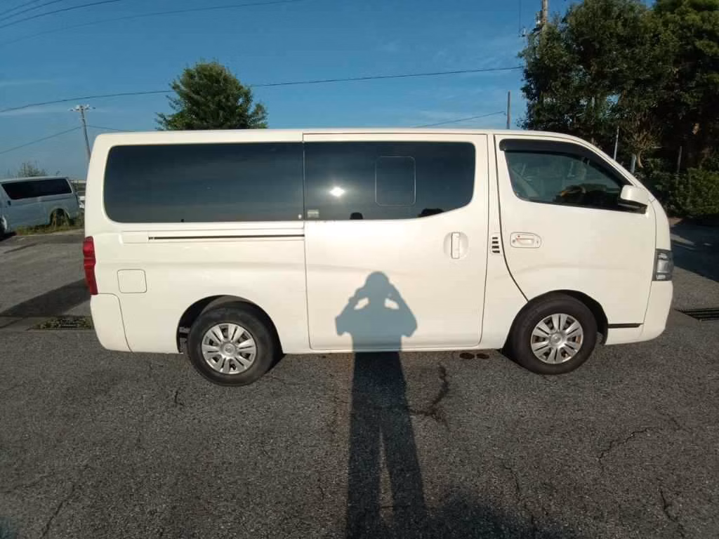 NISSAN NV350 CARAVAN