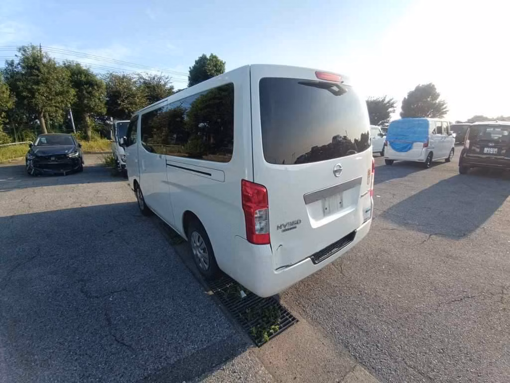 NISSAN NV350 CARAVAN