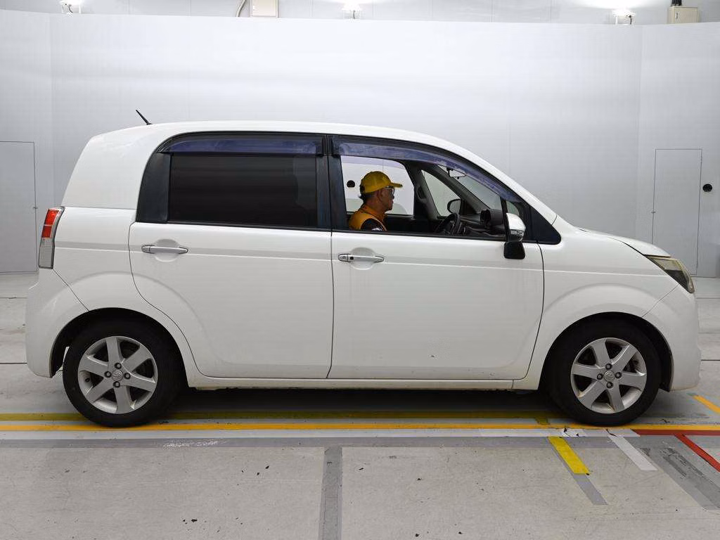 TOYOTA SPADE