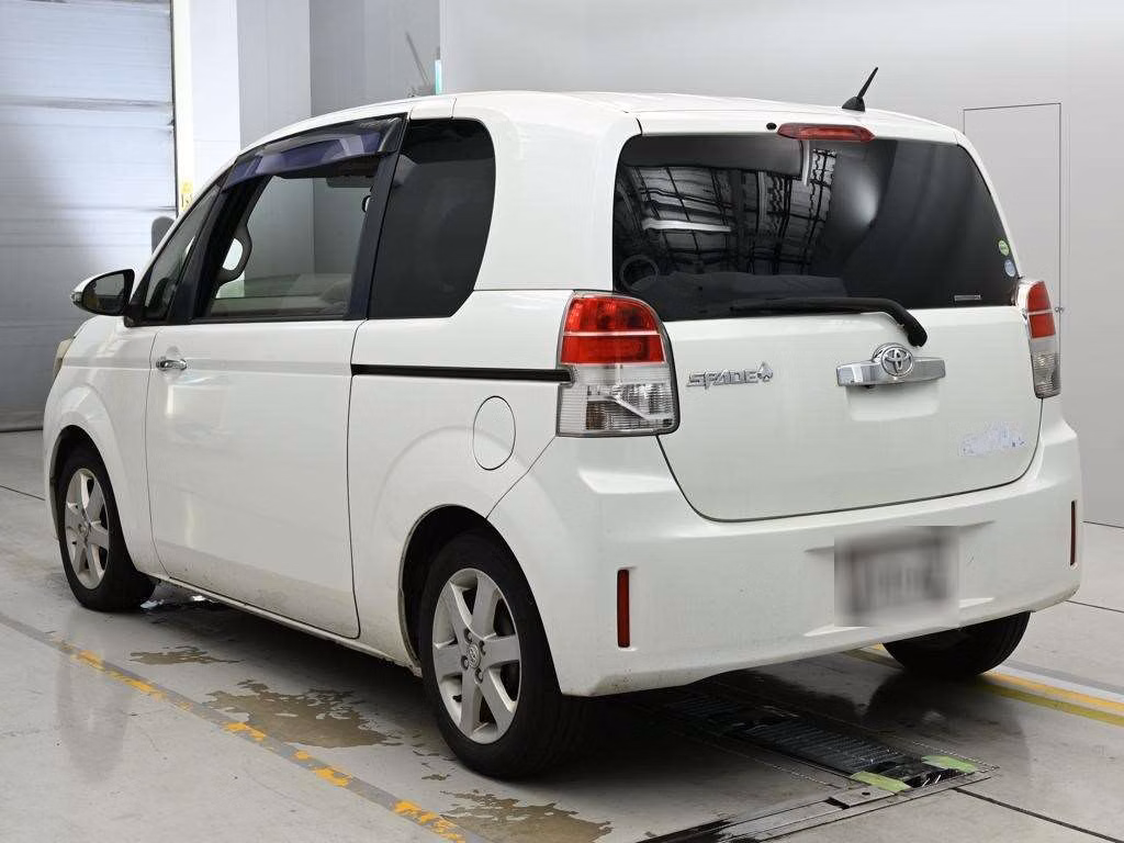 TOYOTA SPADE