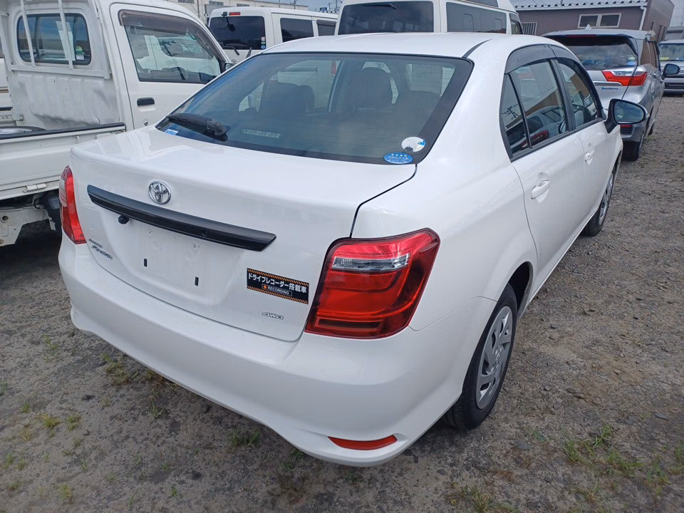 TOYOTA COROLLA AXIO