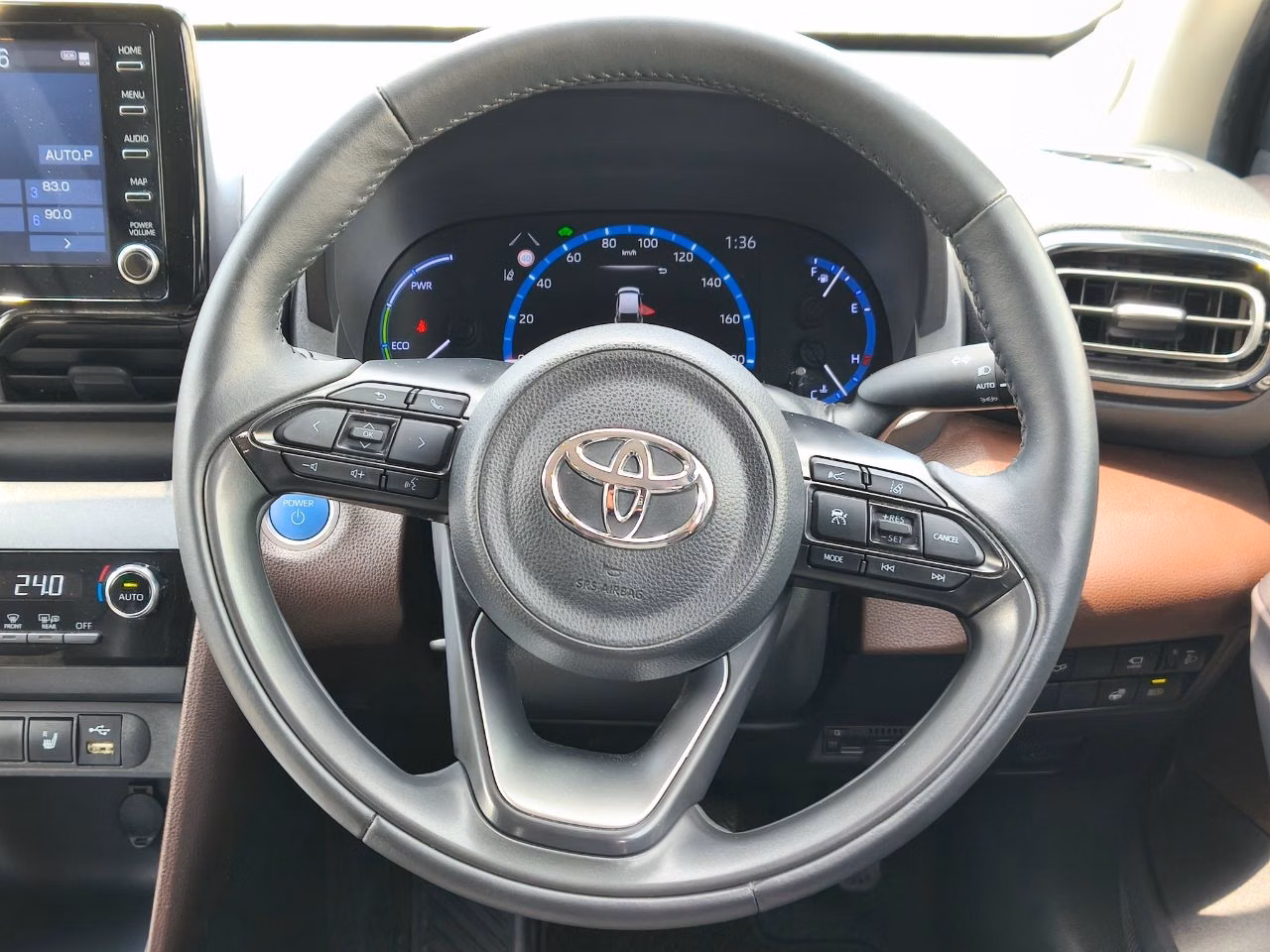 TOYOTA YARIS CROSS