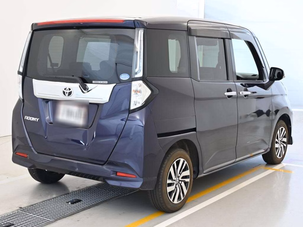 TOYOTA ROOMY