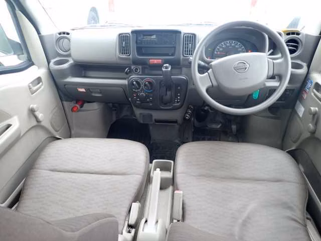 NISSAN NV100 CLIPPER
