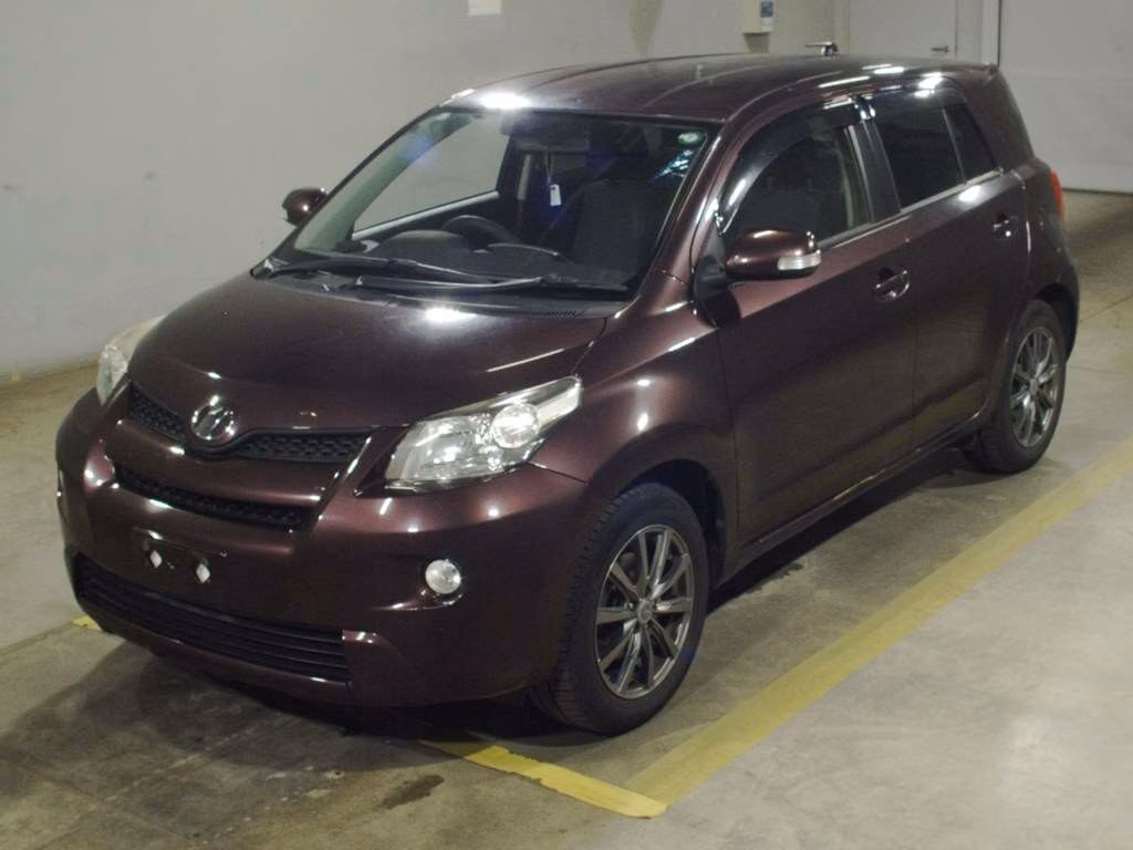 TOYOTA IST