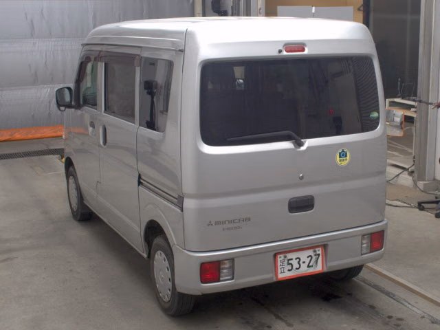 MITSUBISHI MINICAB