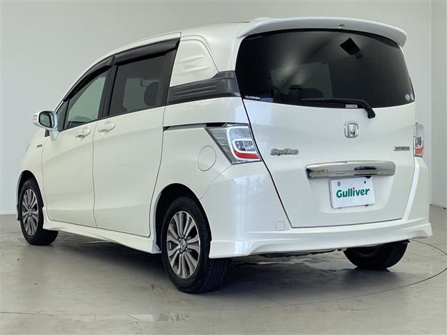 HONDA FREED SPIKE