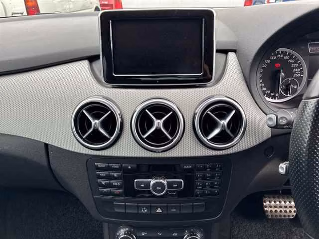MERCEDES-BENZ B-CLASS