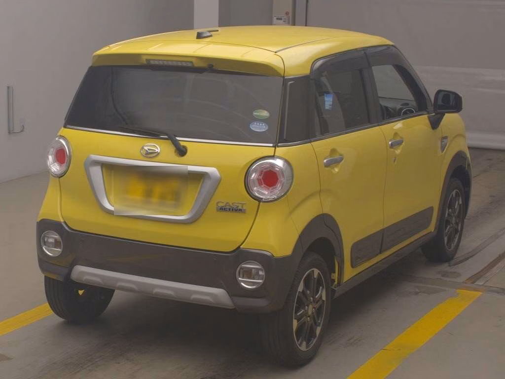 DAIHATSU CAST