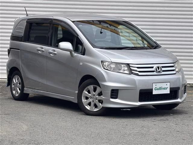HONDA FREED SPIKE