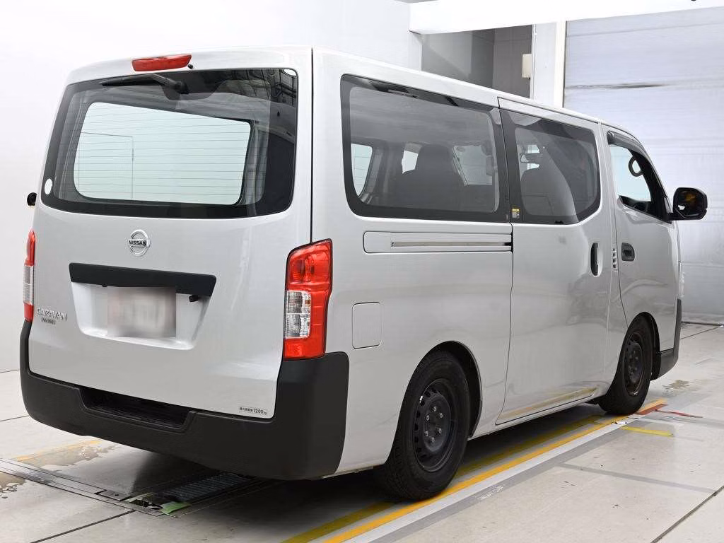 NISSAN NV350 CARAVAN