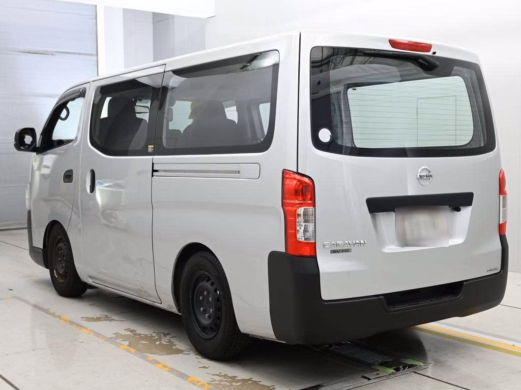 NISSAN NV350 CARAVAN