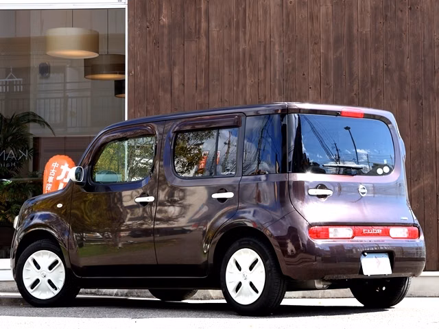 NISSAN CUBE