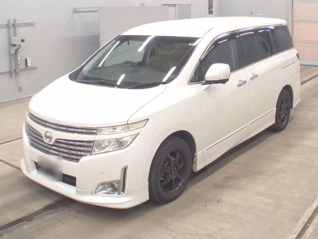 NISSAN ELGRAND
