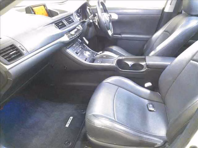 LEXUS CT200H