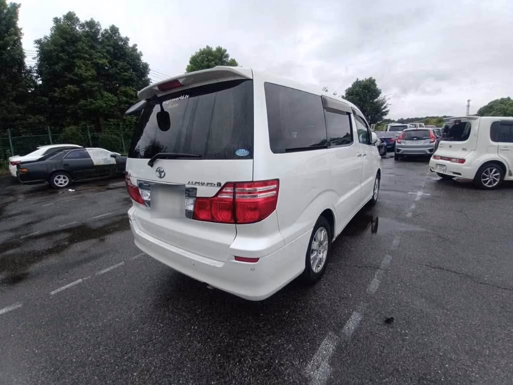TOYOTA ALPHARD